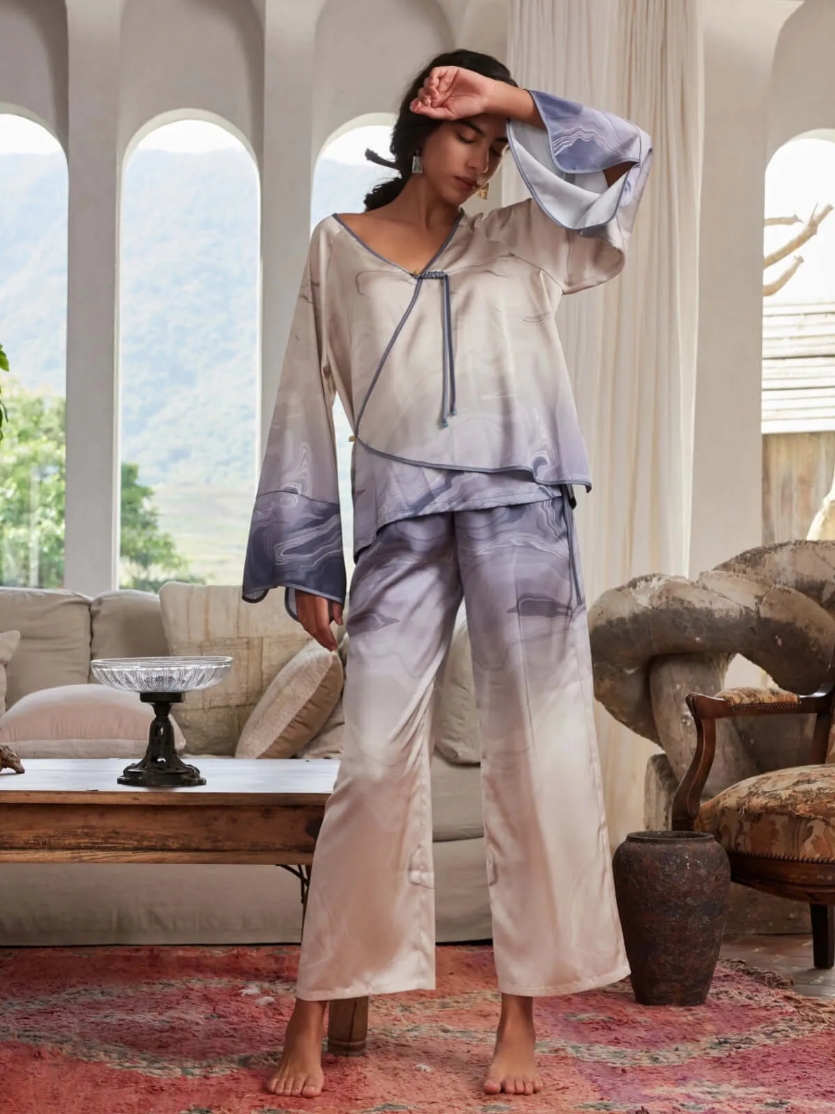 Asian Vintage Texture Painting Pajama Set 2Pcs with Blouse and Pants