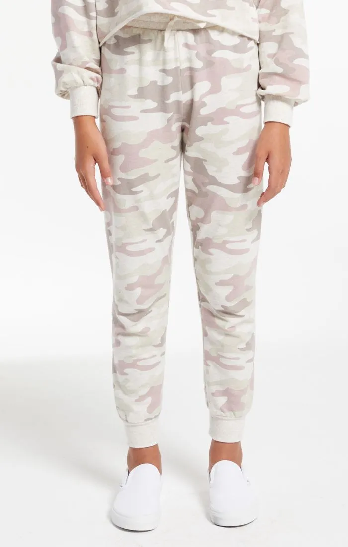 ava camo jogger