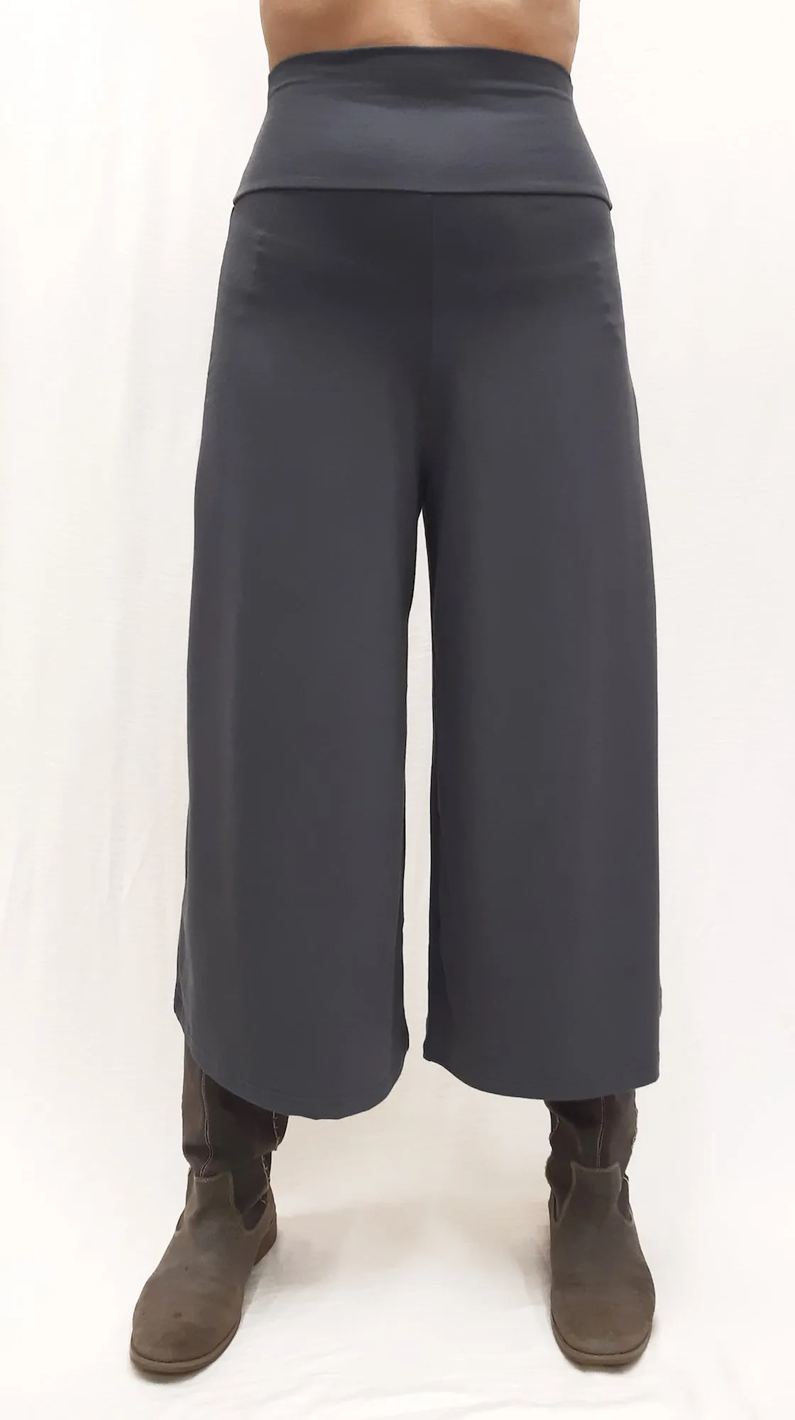 Bamboo Xtra Wide 25" Long Capri Pant - Dark Shadow