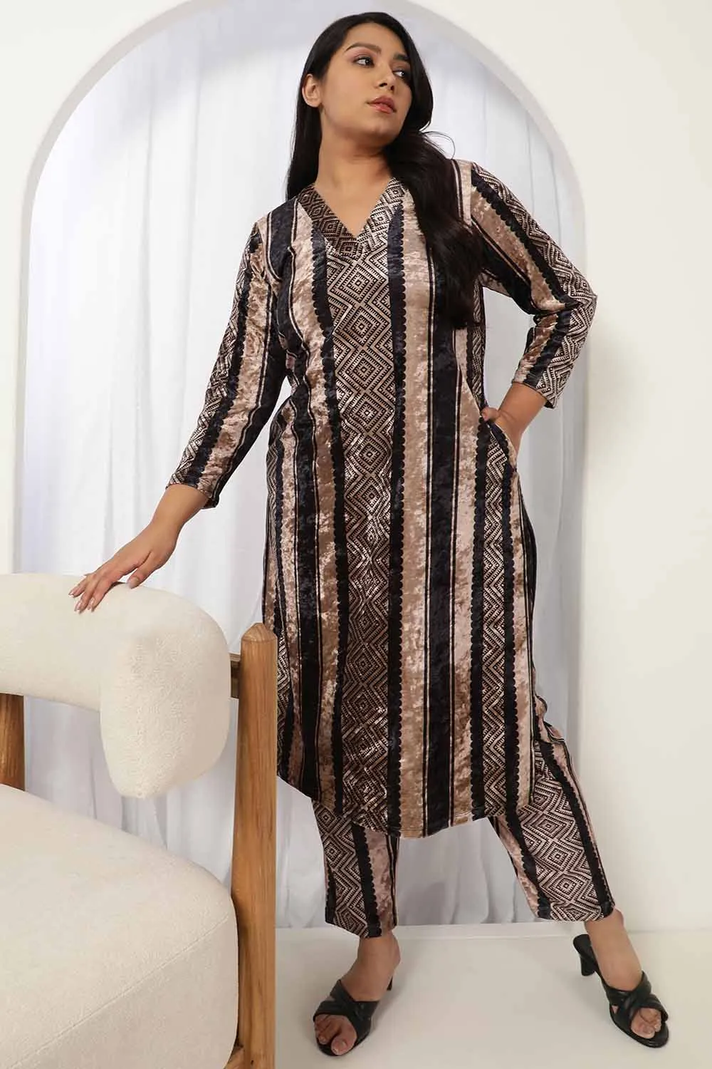 Black Beige Stripe Velvet Kurta