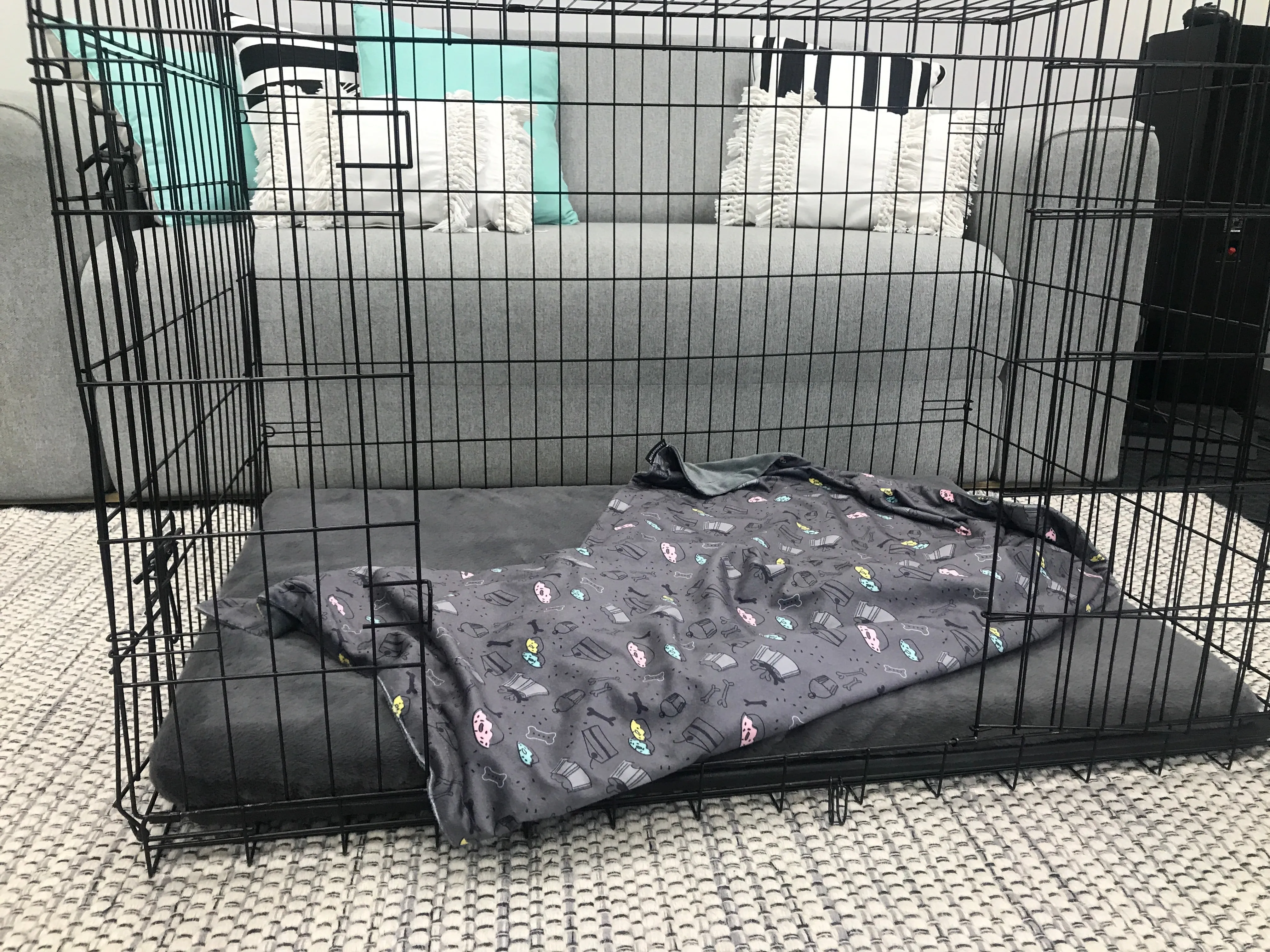 Charcoal Faux Fur Crate Mat