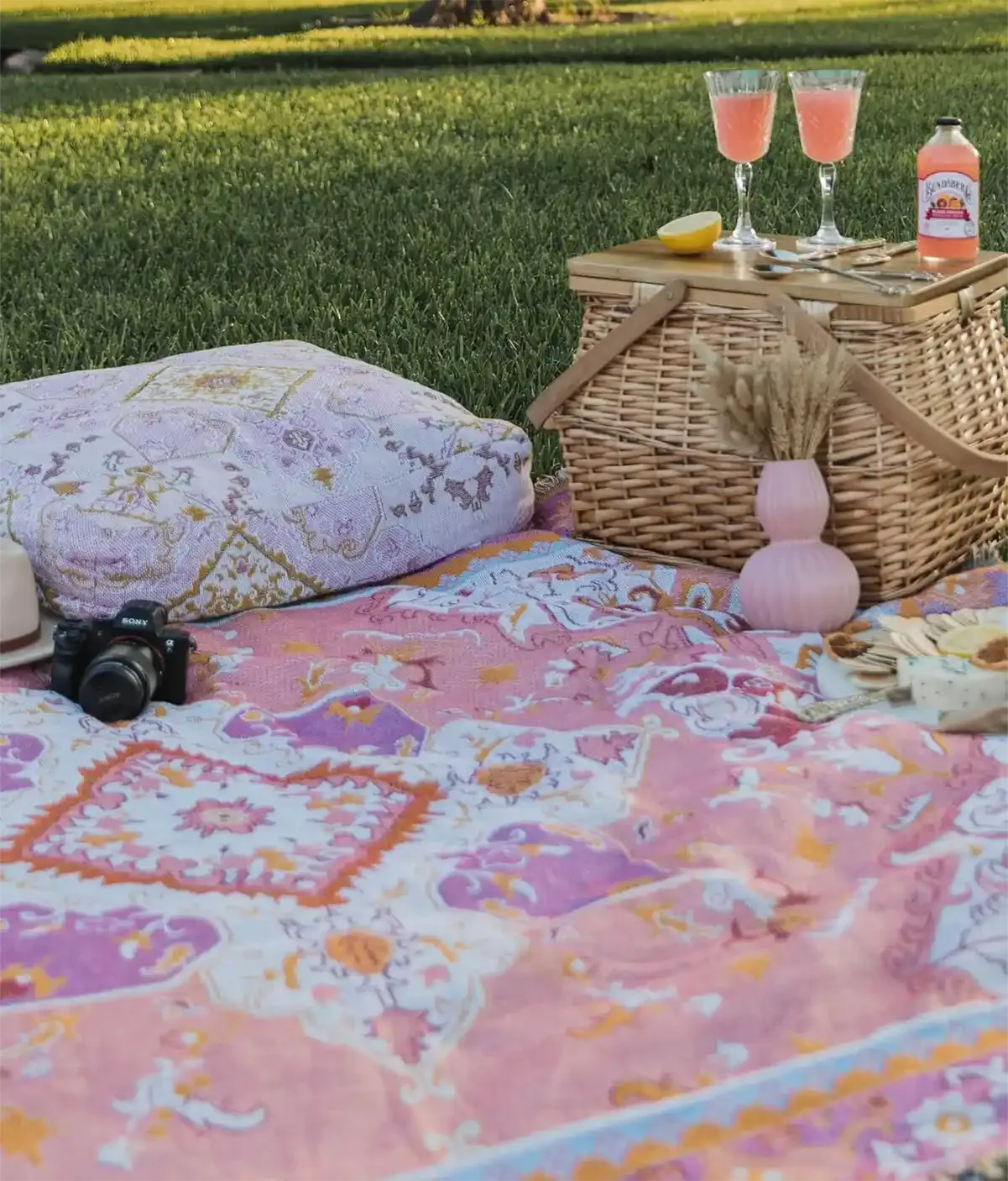 Delilah Large Picnic Rug