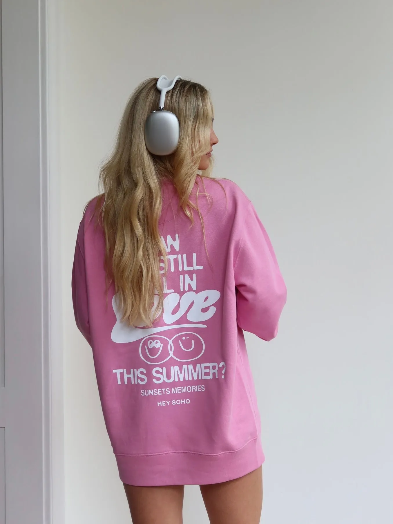 FALL IN LOVE Sweater