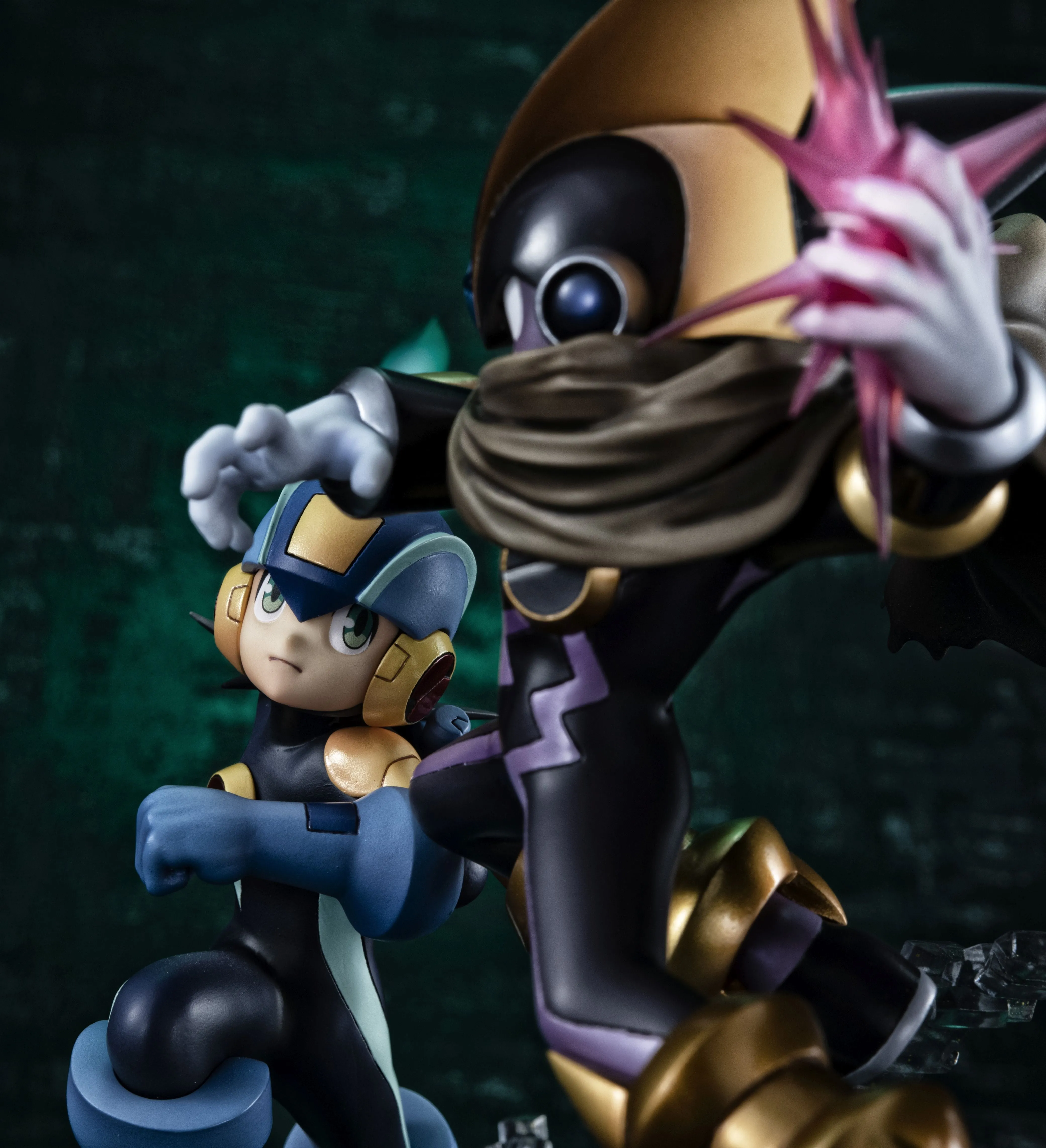 Game Characters Collection DX: Megaman.EXE - Megaman vs Bass