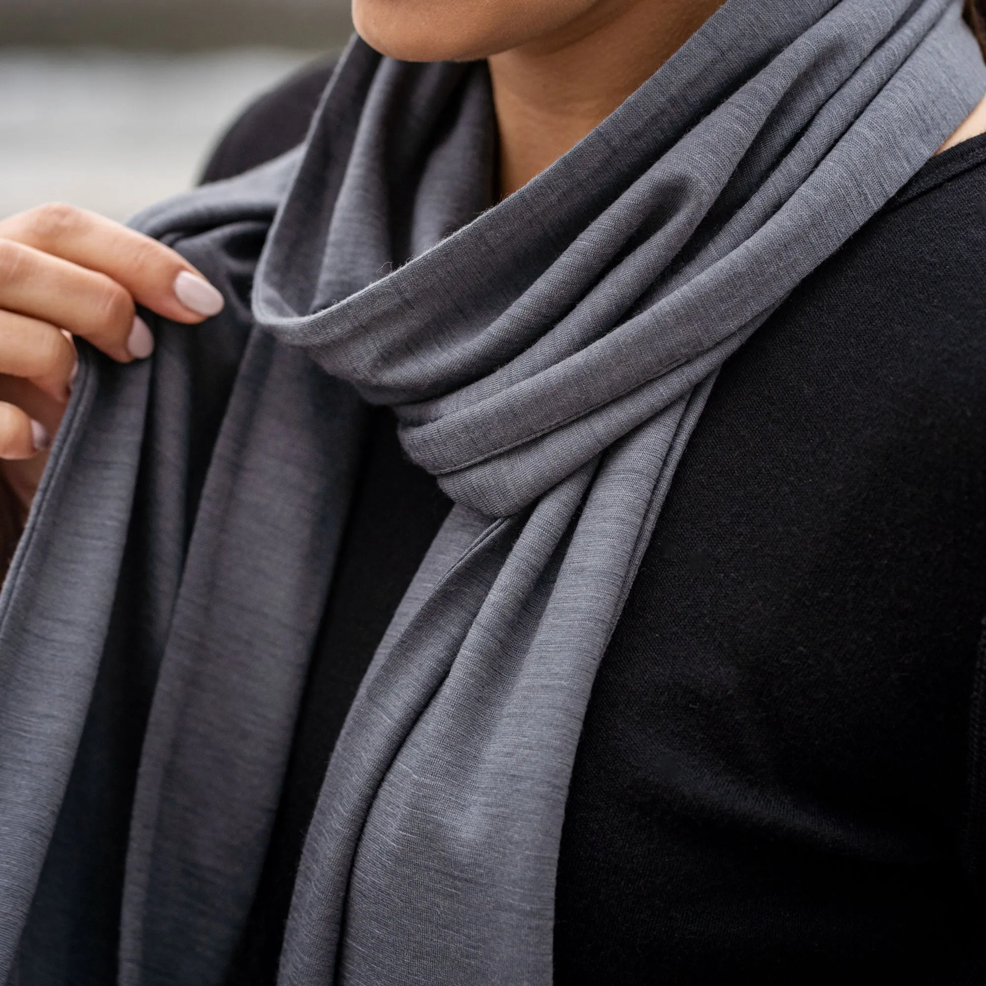 MENIQUE 100% Merino Wool Womens Scarf Perfect Grey