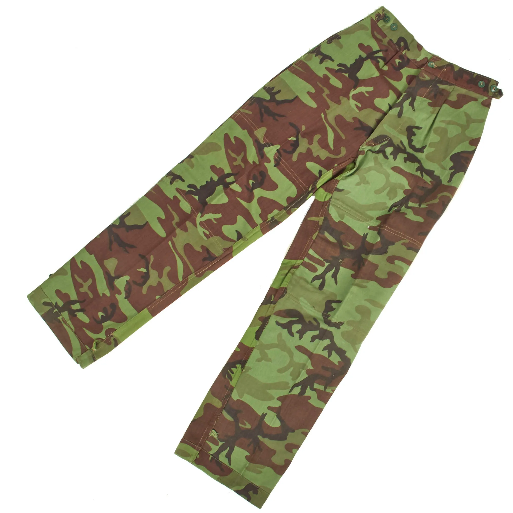 Original ARVN Vietnam War Southern Vietnamese Army of the Republic of Vietnam Airborne Division Paratroopers “Airborne Leaf” Pattern ERDL Unifom Set