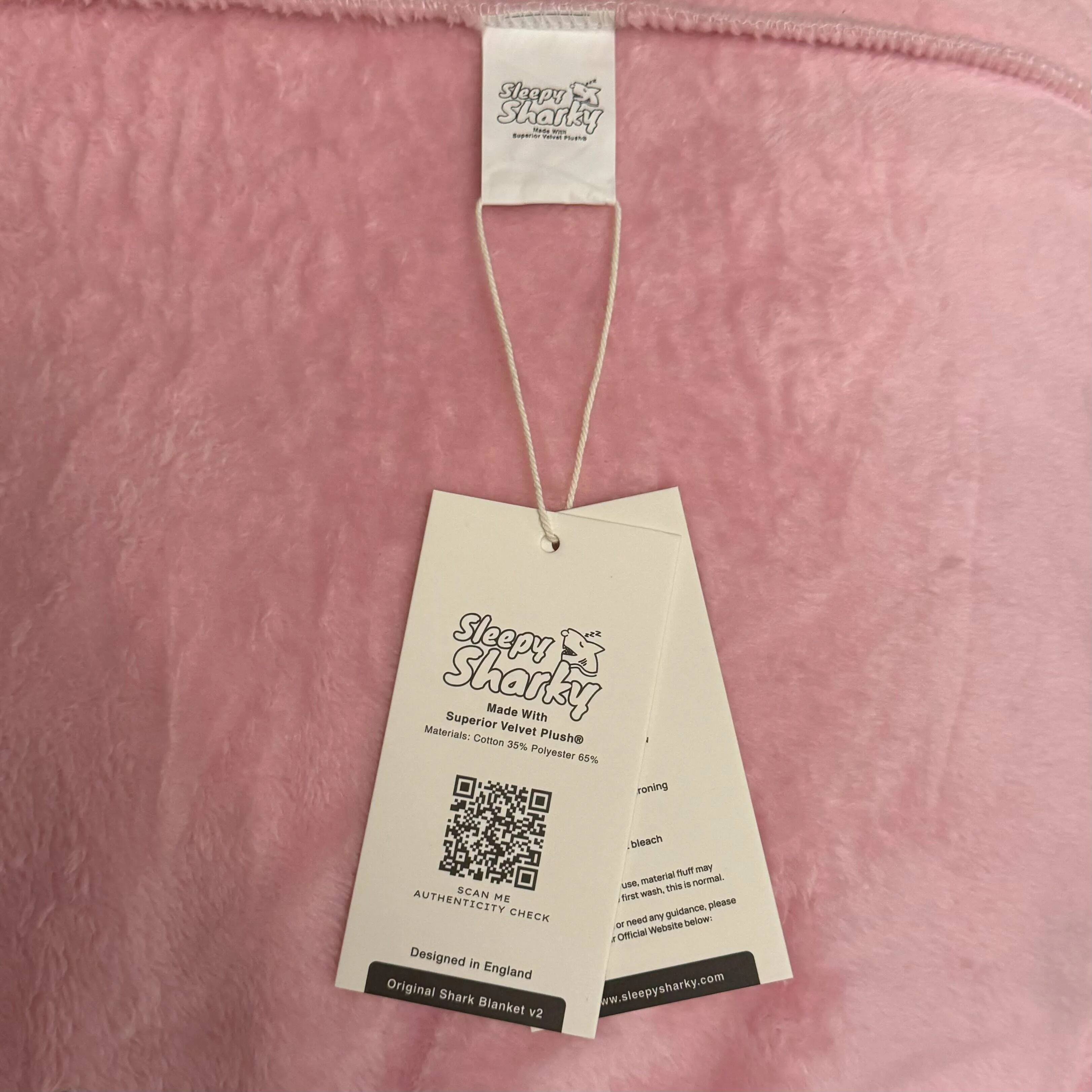 Original Sleepy Sharky™ Shark Blanket - Pink