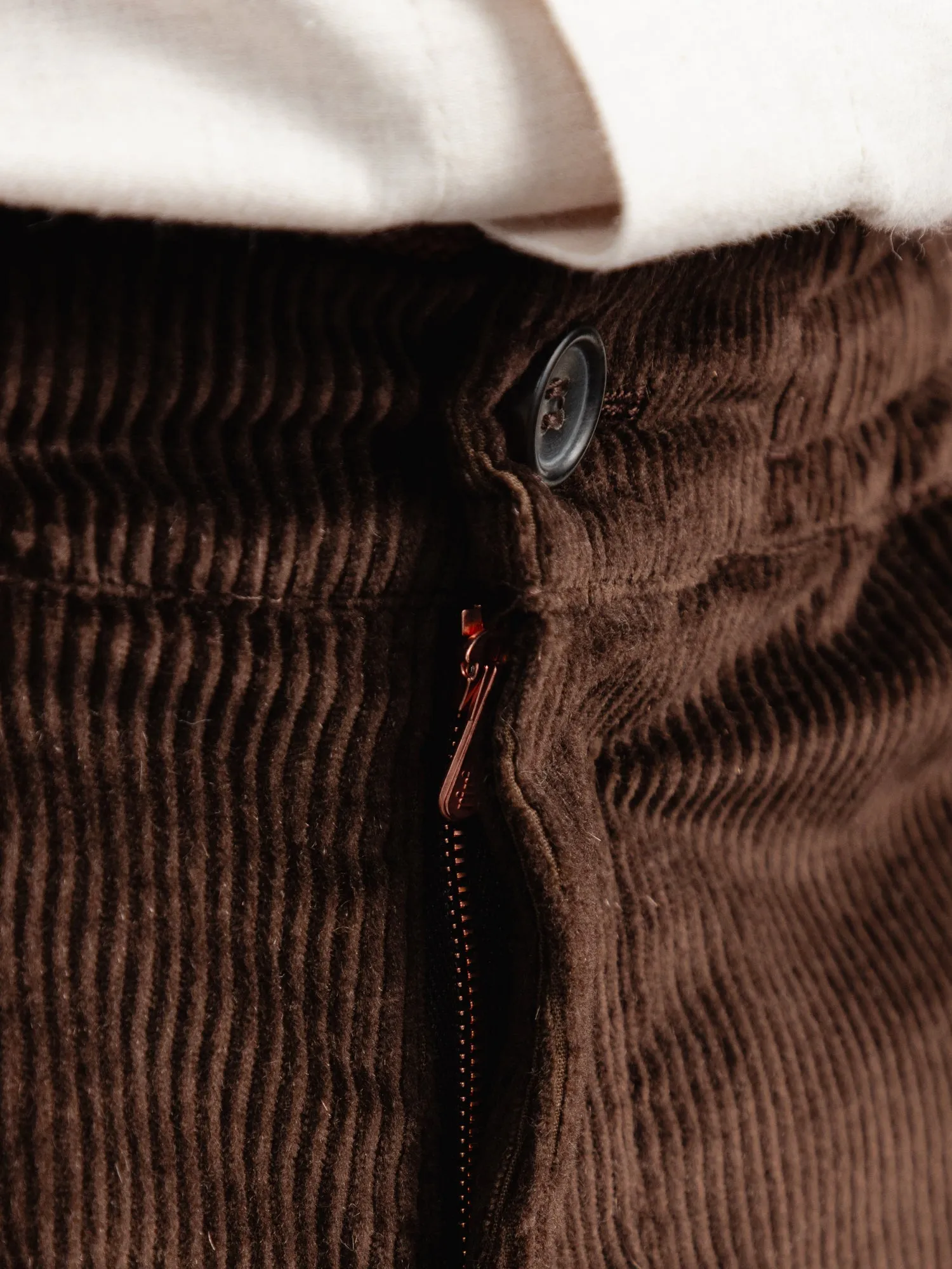 The Cashmere Cord Drawstring Trousers - Bark