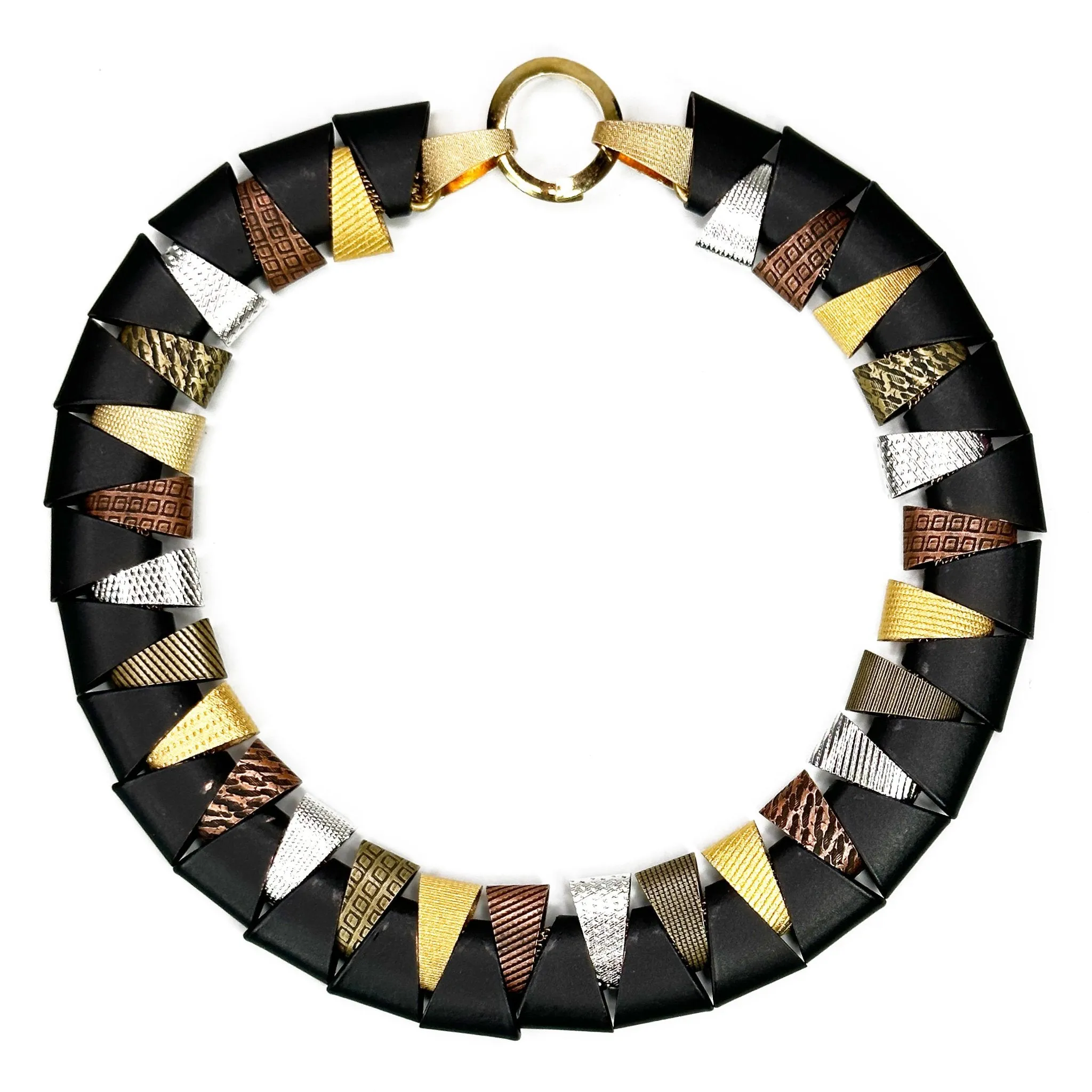 Tri-Tone Round Collar